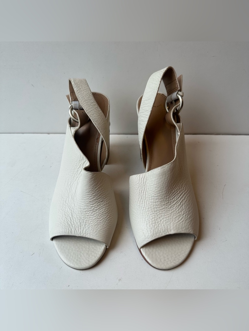 Marc Fisher LTD White Leather Slingback Block Heel Sandals Women’s US 8.5
